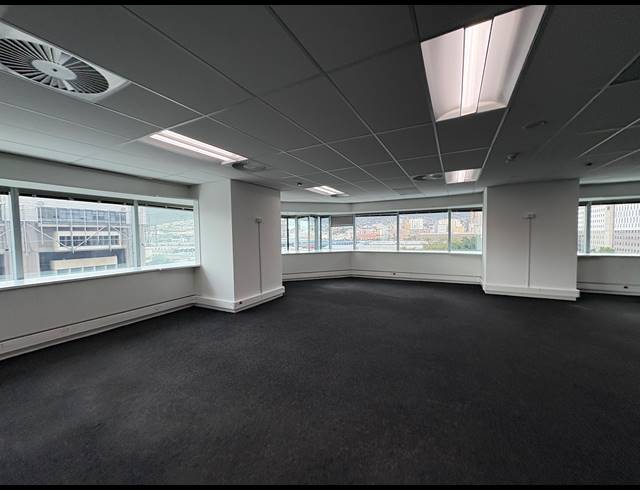 450M² OFFICE TO LET IN FORESHORE